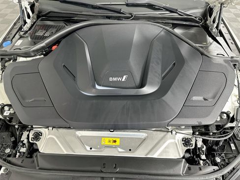Certified 2023 BMW i4 eDrive40 w/ M Sport Package RWD image 31