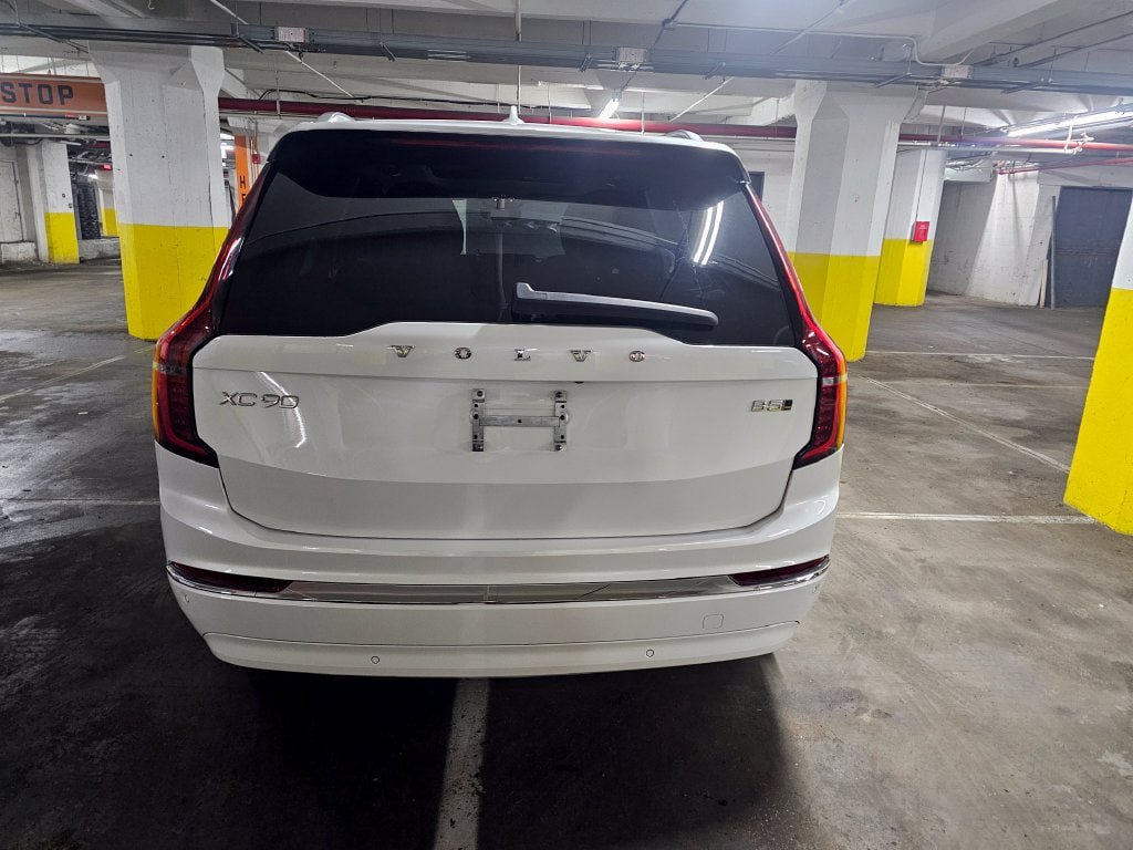 Certified 2025 Volvo XC90 B5 Plus AWD/4WD image 29