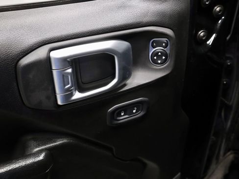 Used 2022 Jeep Wrangler Unlimited Sport AWD/4WD image 23
