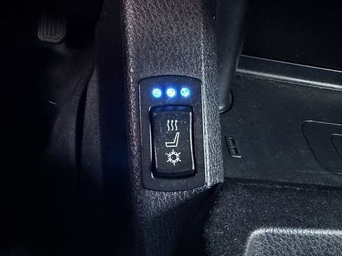 Used 2023 Toyota Tacoma TRD Off-Road w/ Technology Package AWD/4WD image 22