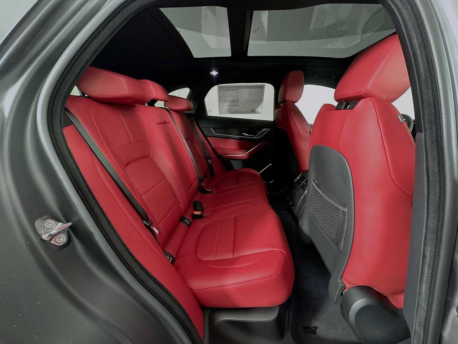 New 2025 Jaguar F-PACE R-Dynamic S AWD/4WD image 27