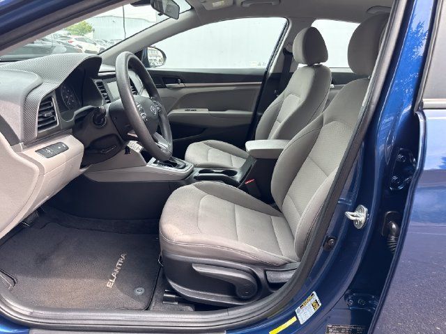 Used 2020 Hyundai Elantra SE FWD image 13