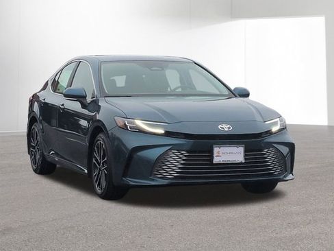 New 2026 Toyota Camry XLE image 3