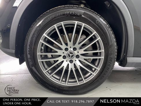 Used 2024 Mercedes-Benz GLC 300 4MATIC image 11