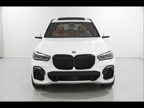 Used 2021 BMW X5 xDrive40i w/ M Sport Package AWD/4WD image 2
