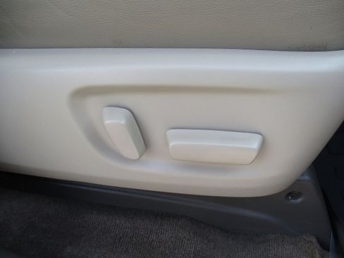 Used 2018 Toyota Sienna XLE Premium image 37