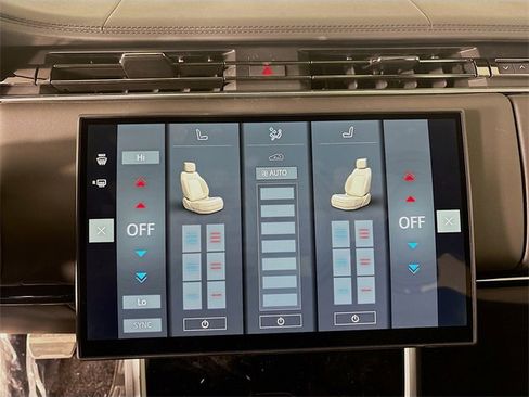 New 2026 Land Rover Range Rover SE image 17