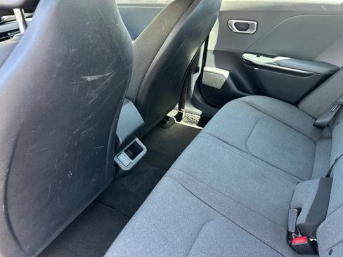 Used 2025 Kia K4 FWD image 16