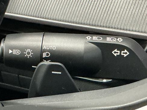 Used 2025 Nissan Murano SV image 14