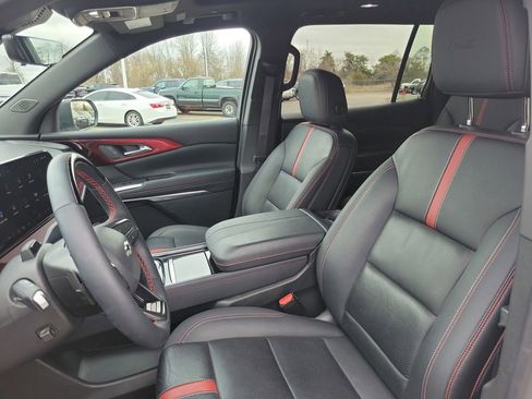 Certified 2024 Chevrolet Traverse RS AWD/4WD image 5