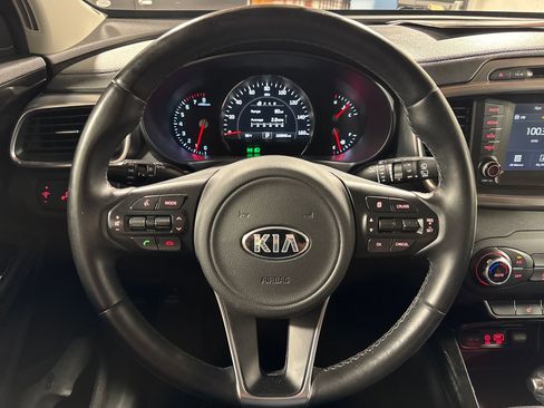 Used 2017 Kia Sorento EX image 18