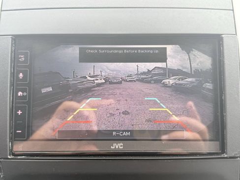 Used 2016 Nissan Frontier SV RWD image 23