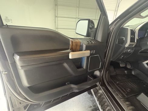 Used 2018 Ford F150 Lariat w/ Equipment Group 502A Luxury image 38