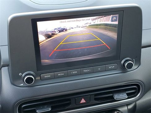 Used 2022 Hyundai Kona SEL image 28