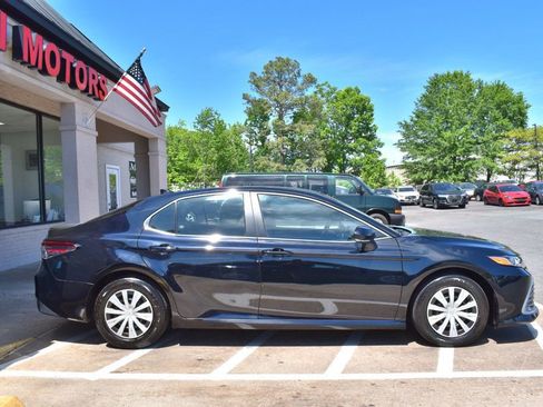 Used 2023 Toyota Camry LE FWD image 5