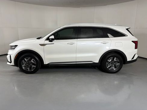Used 2023 Kia Sorento EX FWD image 5