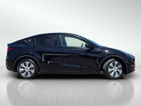 Used 2023 Tesla Model Y Long Range AWD/4WD image 4