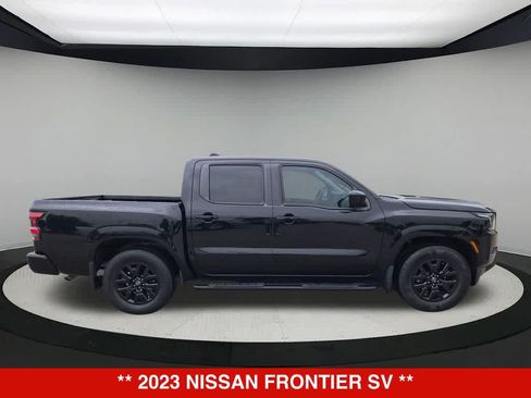 Used 2023 Nissan Frontier SV w/ Technology Package RWD image 7