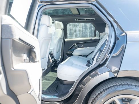 New 2026 Land Rover Range Rover Sport SE AWD/4WD image 21