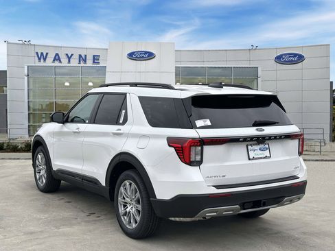 New 2026 Ford Explorer Active w/ Active Comfort Package image 3