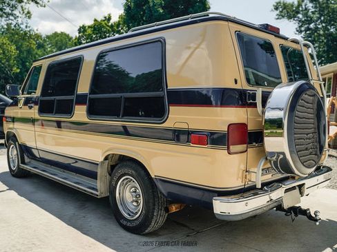 Used 1988 Chevrolet G20 RWD image 6