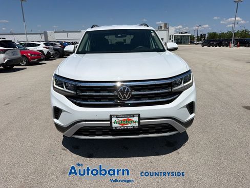 Used 2023 Volkswagen Atlas SE AWD/4WD image 2