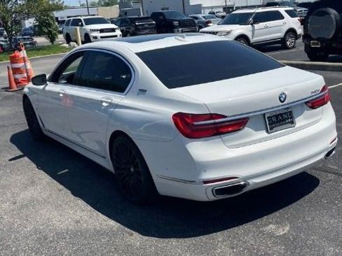 Used 2018 BMW 740e xDrive w/ Executive Package AWD/4WD image 5