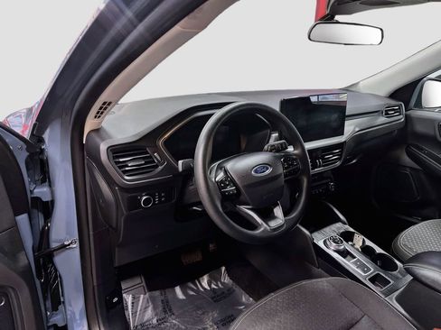 Used 2025 Ford Escape Active w/ Tech Pack #1 FWD image 9
