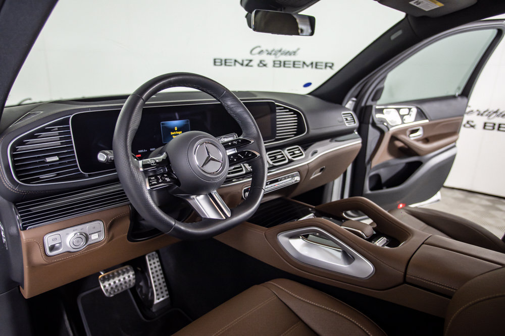 Used 2026 Mercedes-Benz GLS 580 4MATIC image 23