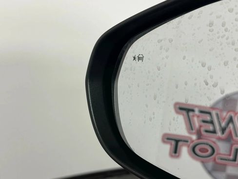 Used 2021 Chevrolet TrailBlazer LT w/ Convenience Package image 37