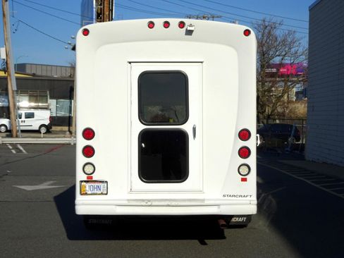 Used 2016 Ford E-350 and Econoline 350 Super Duty w/ Shuttle Bus Prep Package image 6