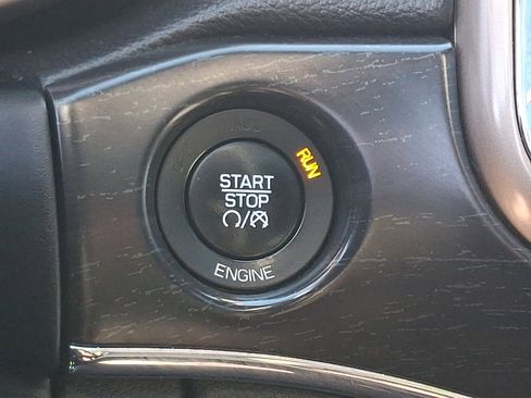 Used 2014 Jeep Grand Cherokee Limited image 25