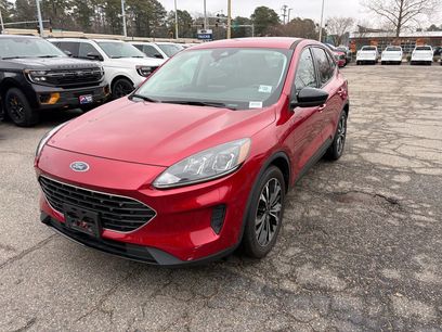 Used 2022 Ford Escape SE w/ SE Sport Appearance Package