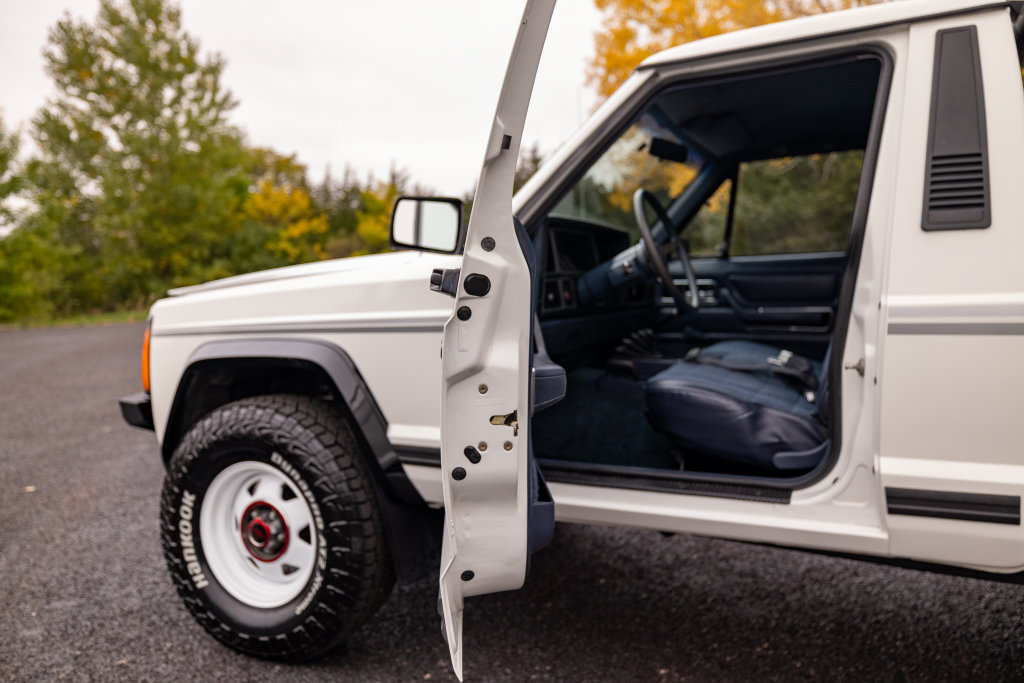 Used 1988 Jeep Comanche Pioneer AWD/4WD image 80
