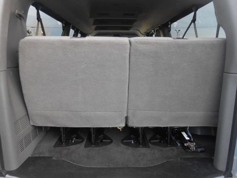 Used 2017 Chevrolet Express 3500 LT w/ LT Preferred Equipment Group image 14