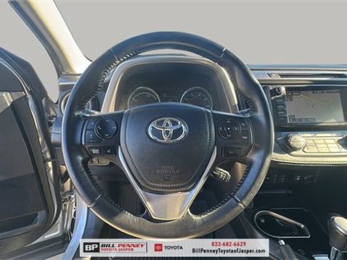 Used 2016 Toyota RAV4 Limited image 17
