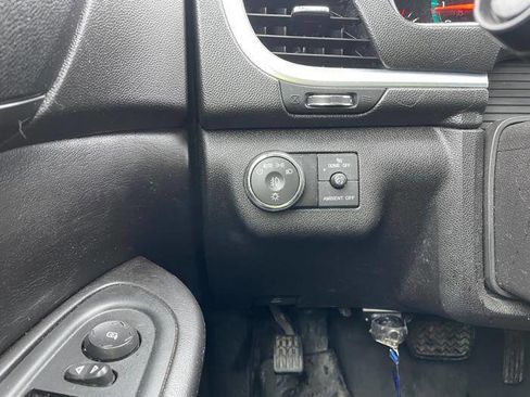 Used 2016 Chevrolet Traverse LT w/ Style and Technology Package image 36