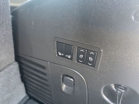 Used 2016 GMC Yukon SLT image 35