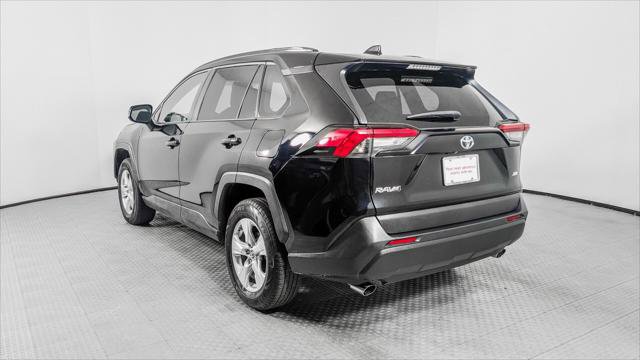 Used 2019 Toyota RAV4 XLE FWD image 6