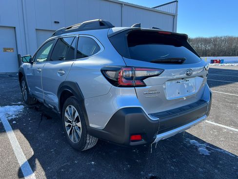 Used 2024 Subaru Outback Limited image 3