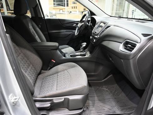 Used 2022 Chevrolet Equinox LT image 10