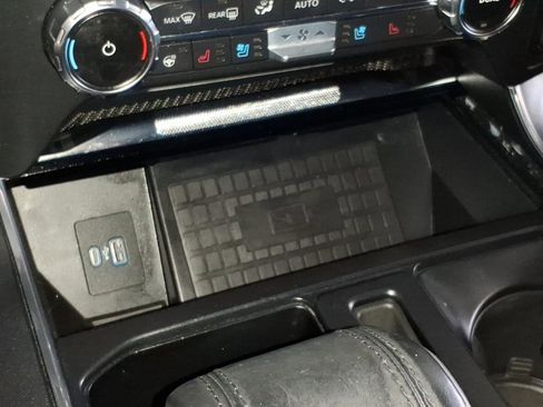 Used 2022 Ford F150 Raptor w/ Equipment Group 801A High AWD/4WD image 18