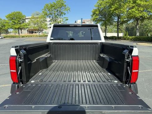 Used 2024 Toyota Tacoma SR image 13