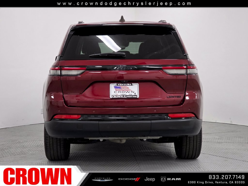 Used 2024 Jeep Grand Cherokee Limited w/ Black Appearance Package RWD image 6