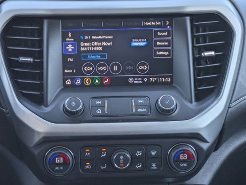 Used 2023 GMC Acadia SLT image 18