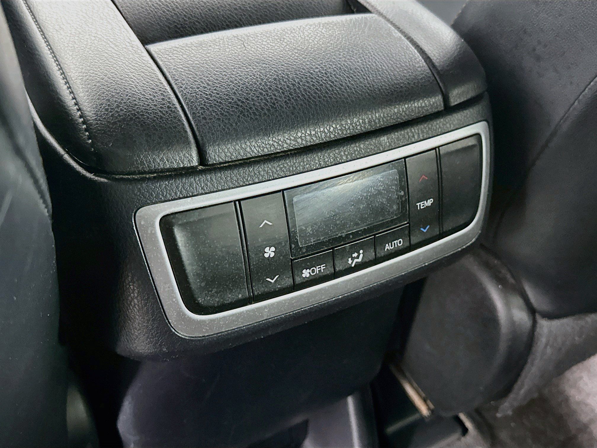 Used 2016 Toyota Highlander XLE AWD/4WD image 27