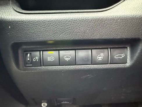 Used 2019 Toyota RAV4 XLE w/ Convenience Package AWD/4WD image 16