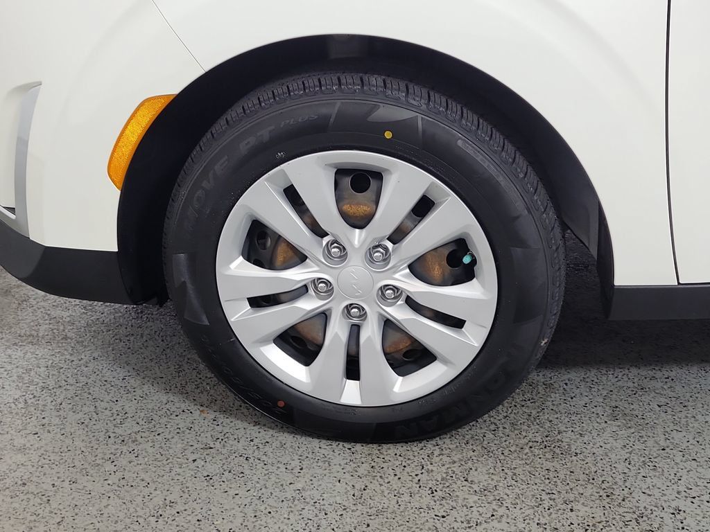 Used 2023 Kia Soul LX FWD image 8