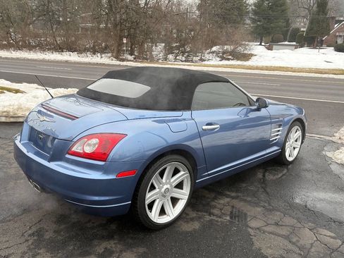 Used 2005 Chrysler Crossfire Limited image 2