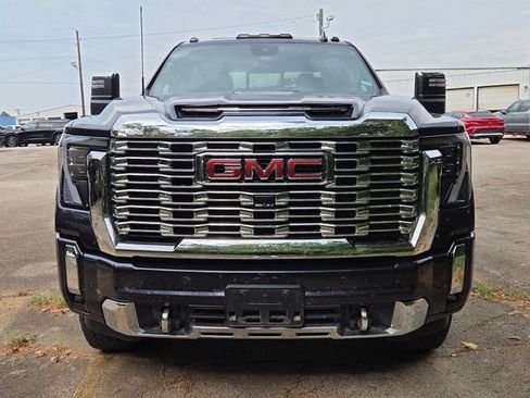 Used 2024 GMC Sierra 2500 Denali w/ Denali Reserve Package AWD/4WD image 2